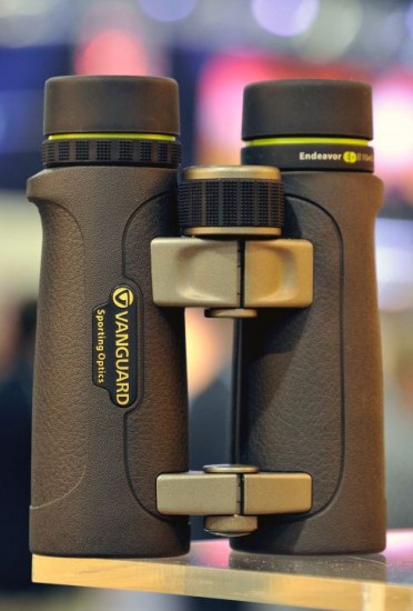 Vanguard Endeavor ED II 8x42 Binoculars