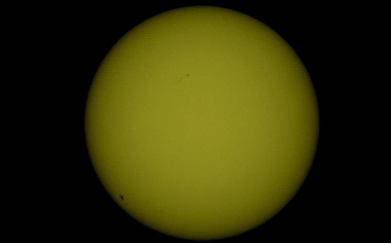 View of the Sun with binoculars & filters