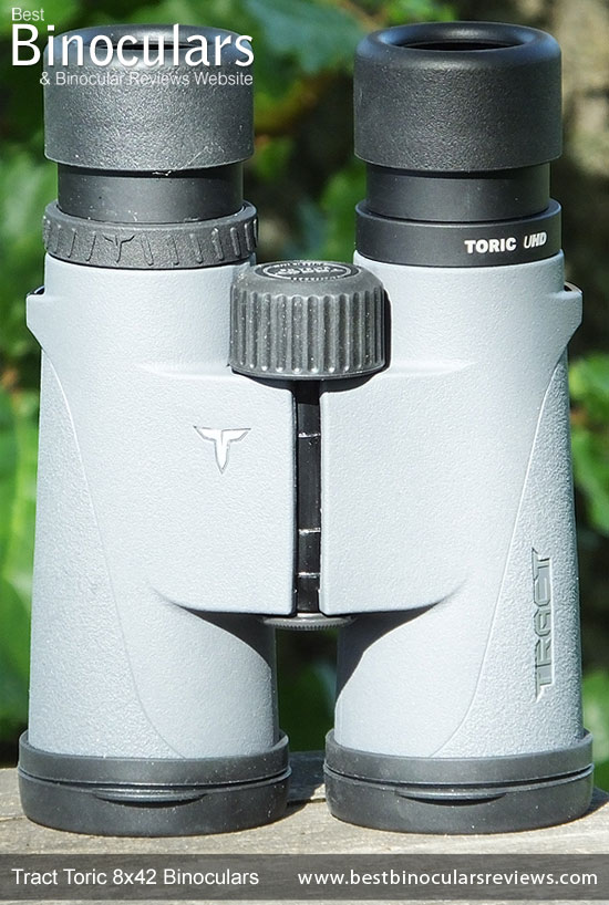 Tract Toric 8x42 Binoculars