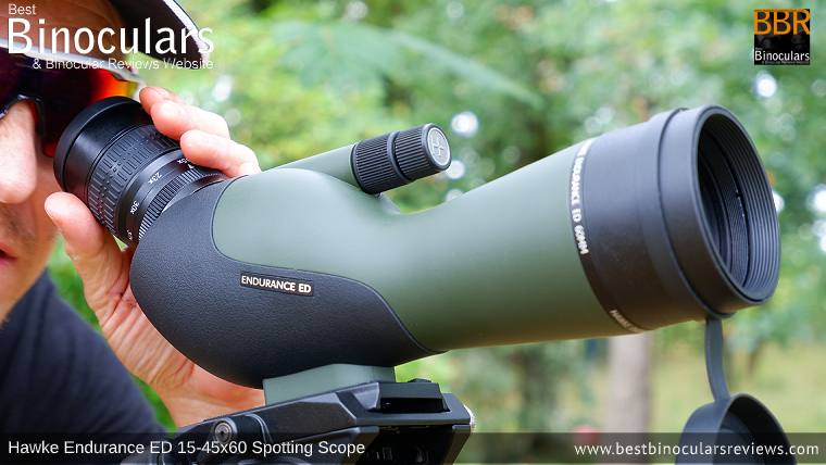 Adjusting the magnification with the 15-45x Zoom Eyepiece on the Hawke Endurance ED 15-45x60 Spotting Scope